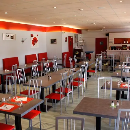 Logis - Et Restaurant Le Relais Des Garrigues