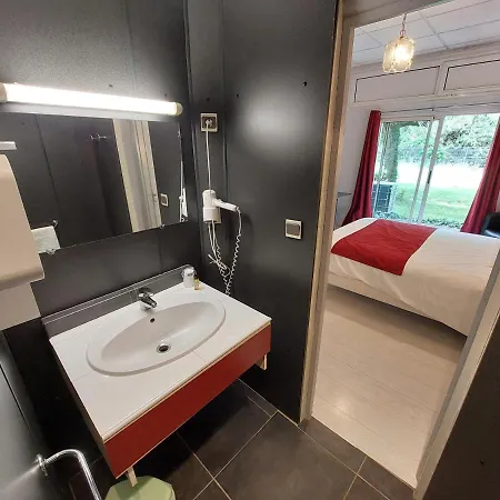 Logis - Et Restaurant Le Relais Des Garrigues Grisolles (Tarn-et-Garonne)