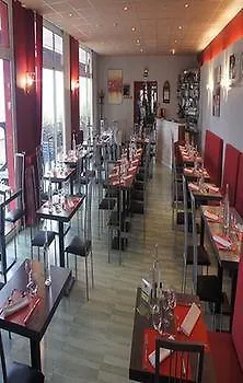 Logis - Et Restaurant Le Relais Des Garrigues