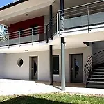 Relais Des Garrigues Hotel 2*