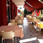 Relais Des Garrigues Hotel 2*