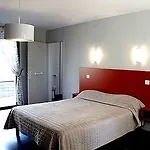 Relais Des Garrigues Hotel