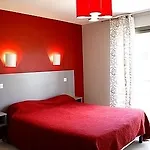 Relais Des Garrigues 2*