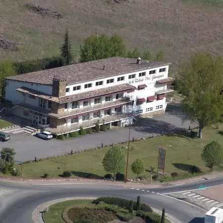 Logis - Et Restaurant Le Relais Des Garrigues Grisolles (Tarn-et-Garonne)