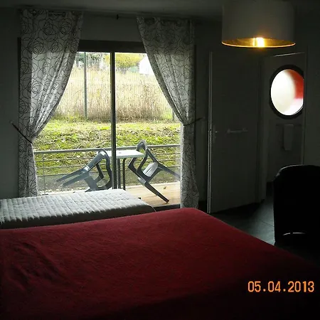 Logis - Et Restaurant Le Relais Des Garrigues Hotel 2*