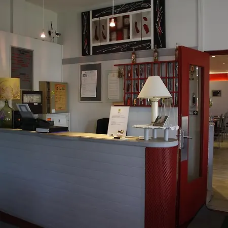 Logis - Et Restaurant Le Relais Des Garrigues 2* Grisolles (Tarn-et-Garonne)