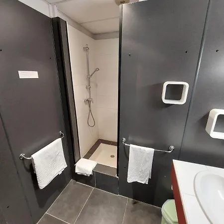 Logis - Et Restaurant Le Relais Des Garrigues