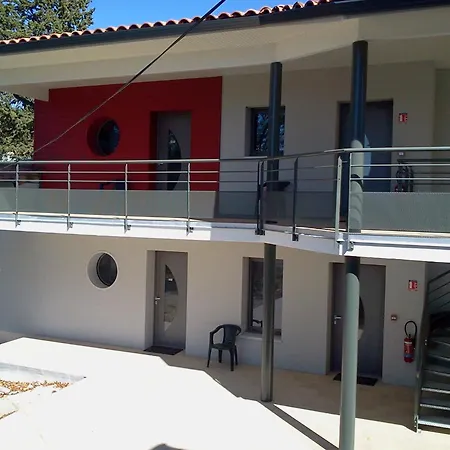 Hotel Logis - Et Restaurant Le Relais Des Garrigues