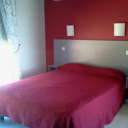 Logis - Et Restaurant Le Relais Des Garrigues 2* Grisolles (Tarn-et-Garonne)