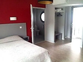 Logis - Et Restaurant Le Relais Des Garrigues Hotel