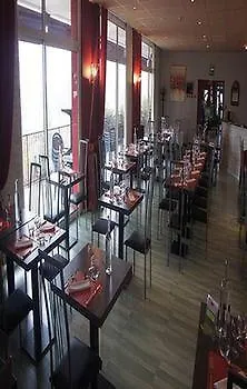 Logis - Et Restaurant Le Relais Des Garrigues Szálloda Grisolles