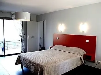 Logis - Et Restaurant Le Relais Des Garrigues Hotel