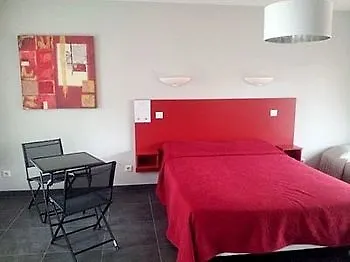 Logis - Et Restaurant Le Relais Des Garrigues Hotel Grisolles (Tarn-et-Garonne)