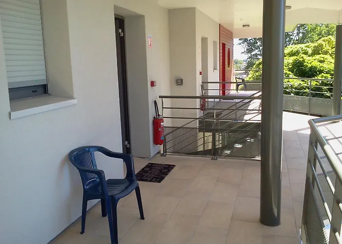 Relais Des Garrigues Hotel 2*